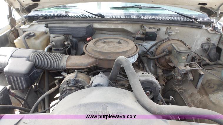 image for item K4605 1994 Chevrolet 2500HD utility truck