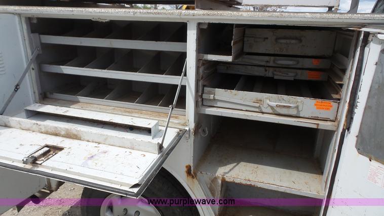 image for item K4605 1994 Chevrolet 2500HD utility truck