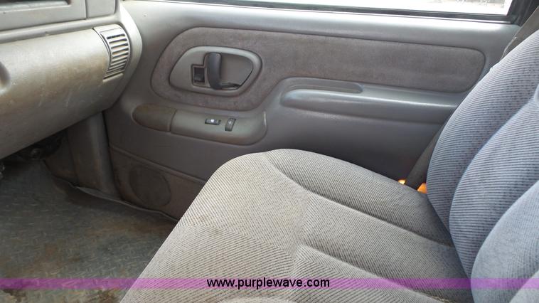 image for item K4606 1998 Chevrolet 2500 utility truck