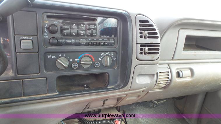 image for item K4606 1998 Chevrolet 2500 utility truck