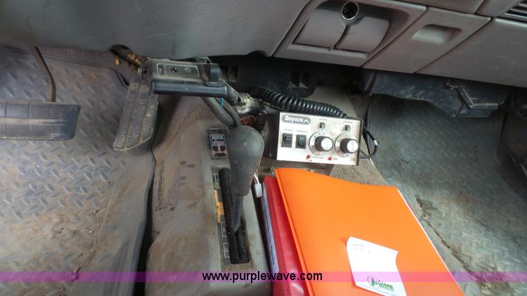 image for item K4606 1998 Chevrolet 2500 utility truck