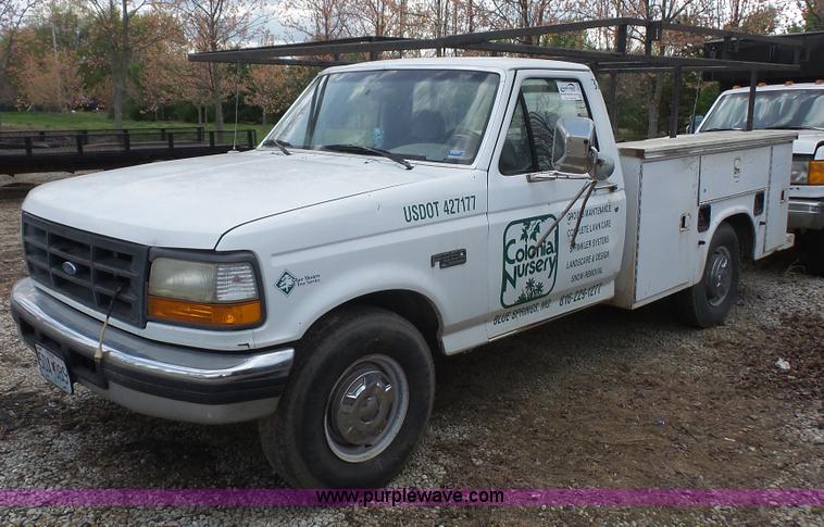 image for item K4610 1995 Ford F250 HD utility truck