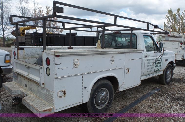 image for item K4610 1995 Ford F250 HD utility truck