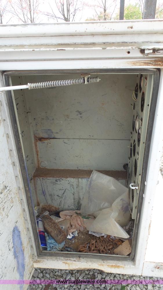 image for item K4610 1995 Ford F250 HD utility truck