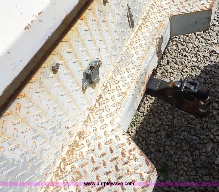 image for item K4610 1995 Ford F250 HD utility truck