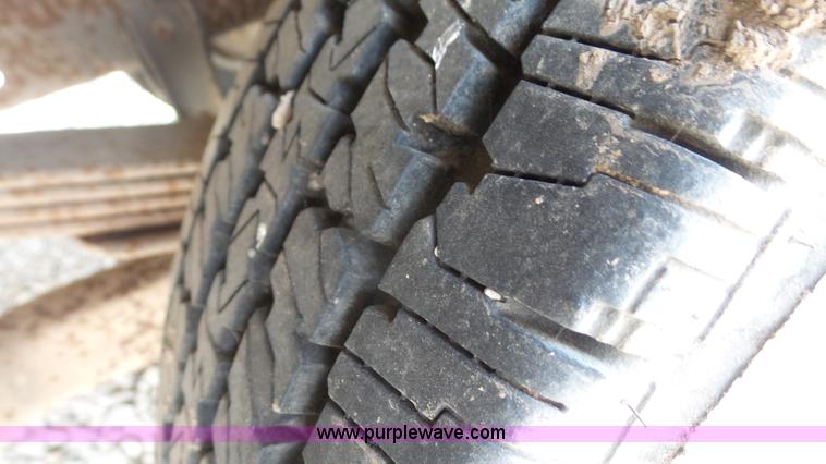 image for item K4610 1995 Ford F250 HD utility truck