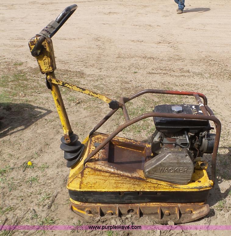 image for item K4675 Wacker plate compactor