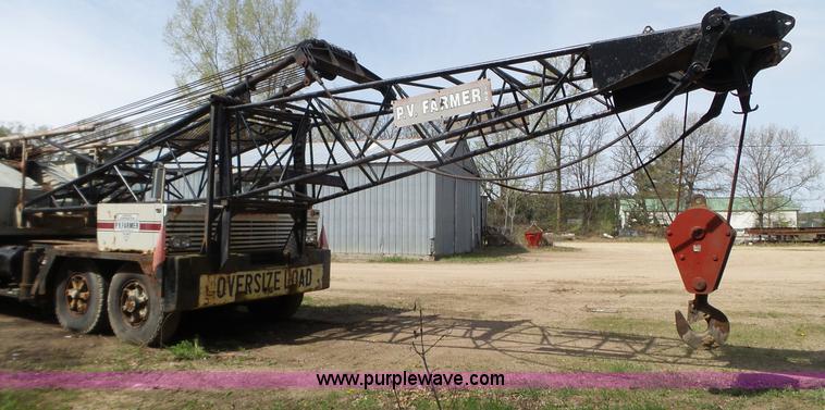 image for item K4677 1970 Link-Belt HC218 truck crane and trailer
