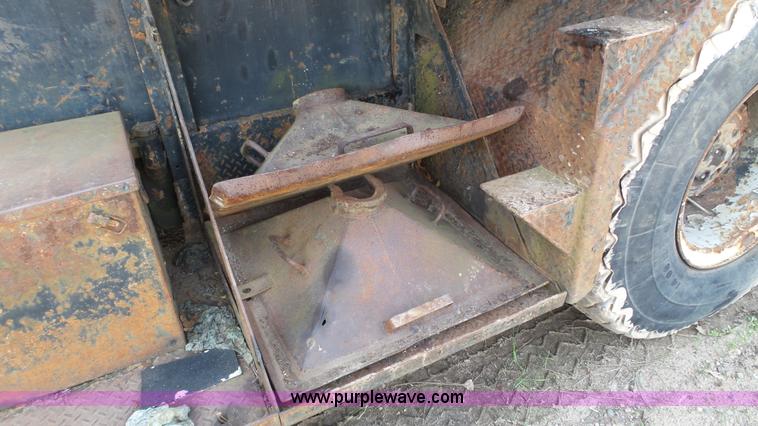 image for item K4677 1970 Link-Belt HC218 truck crane and trailer