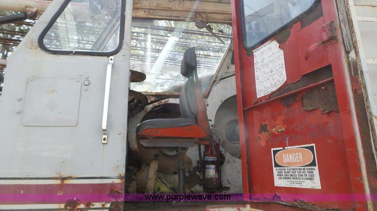 image for item K4677 1970 Link-Belt HC218 truck crane and trailer