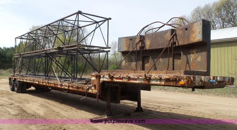 image for item K4677 1970 Link-Belt HC218 truck crane and trailer