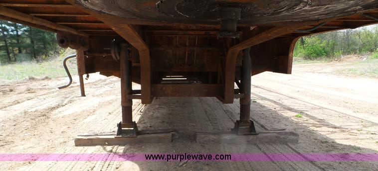 image for item K4677 1970 Link-Belt HC218 truck crane and trailer