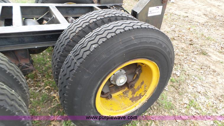 image for item K4678 Truck crane pusher axle