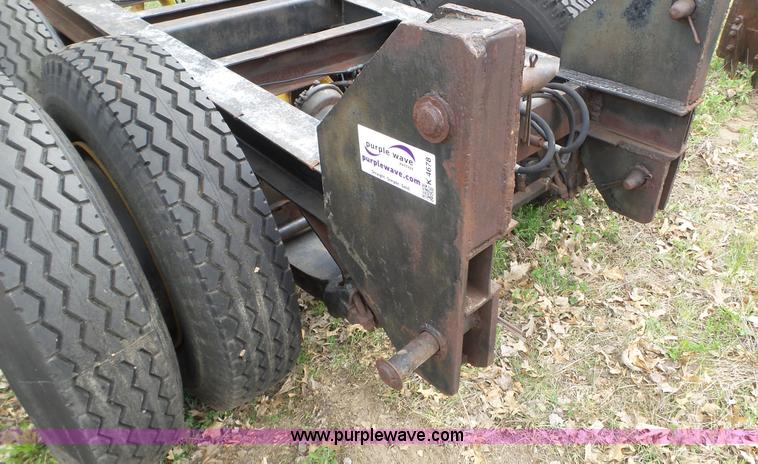 image for item K4678 Truck crane pusher axle