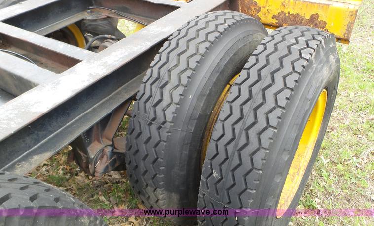 image for item K4678 Truck crane pusher axle