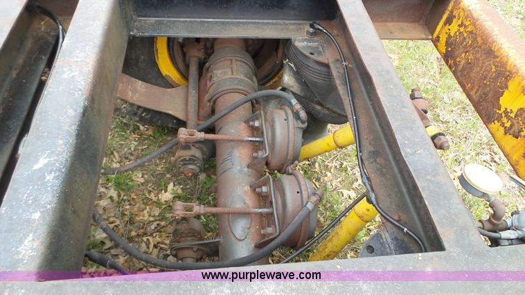 image for item K4678 Truck crane pusher axle