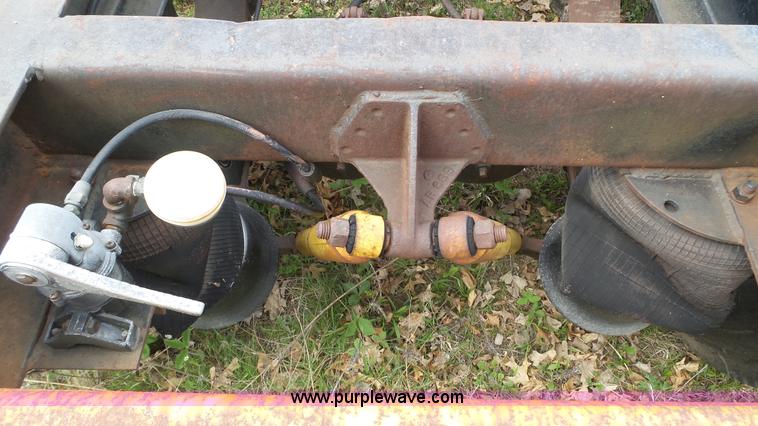 image for item K4678 Truck crane pusher axle