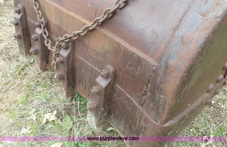 image for item K4679 Owen clamshell bucket