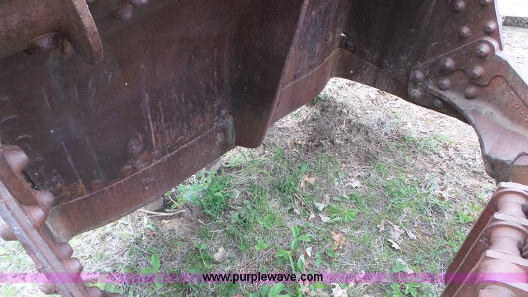 image for item K4679 Owen clamshell bucket