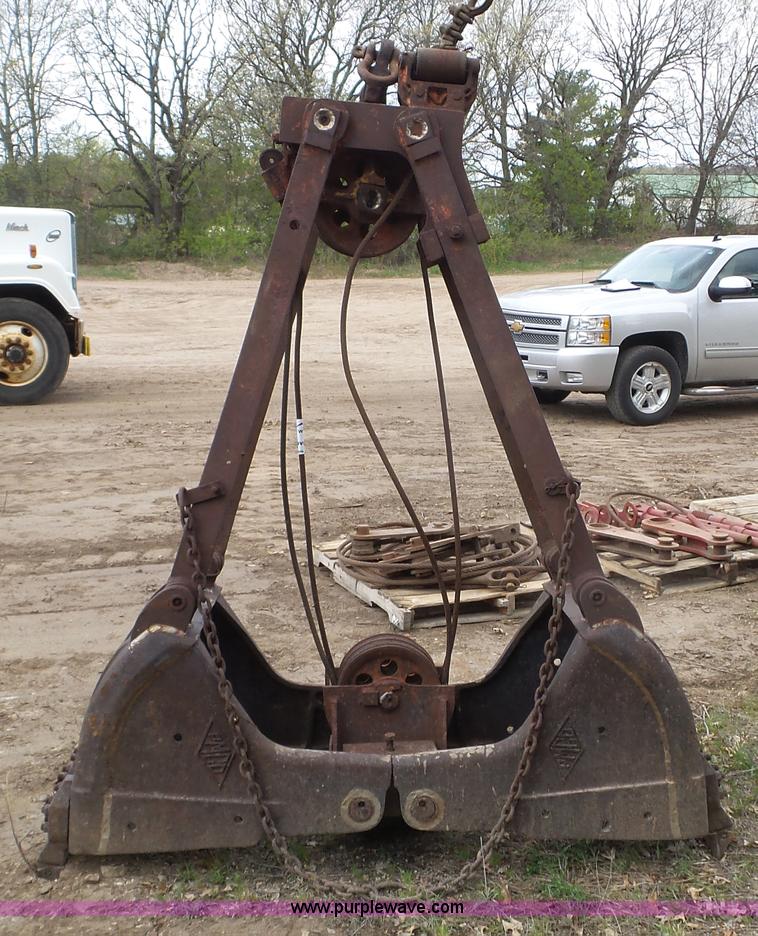 image for item K4680 PMCO clamshell bucket