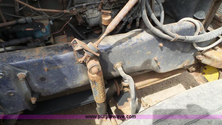 image for item K4681 1988 Mack RW613 semi truck