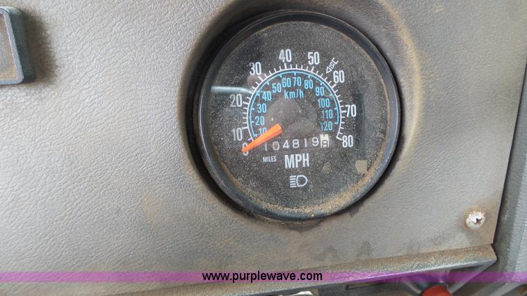 image for item K4681 1988 Mack RW613 semi truck