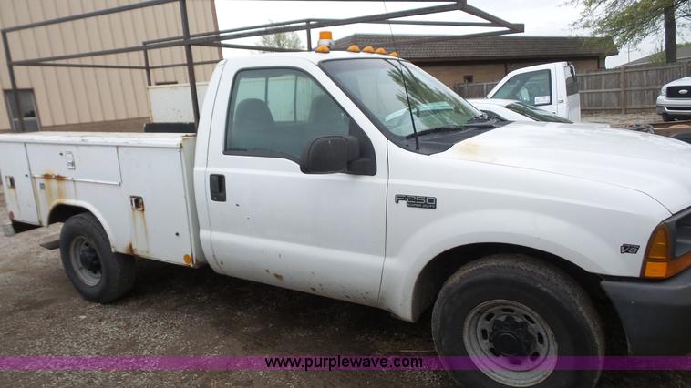 image for item K5202 1999 Ford F250 Super Duty utility truck