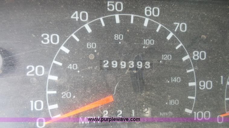 image for item K5202 1999 Ford F250 Super Duty utility truck