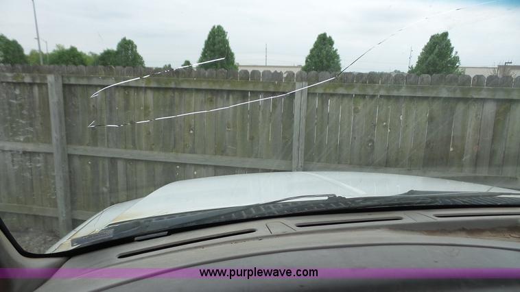 image for item K5202 1999 Ford F250 Super Duty utility truck