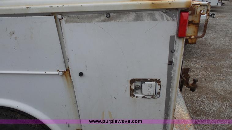 image for item K5202 1999 Ford F250 Super Duty utility truck