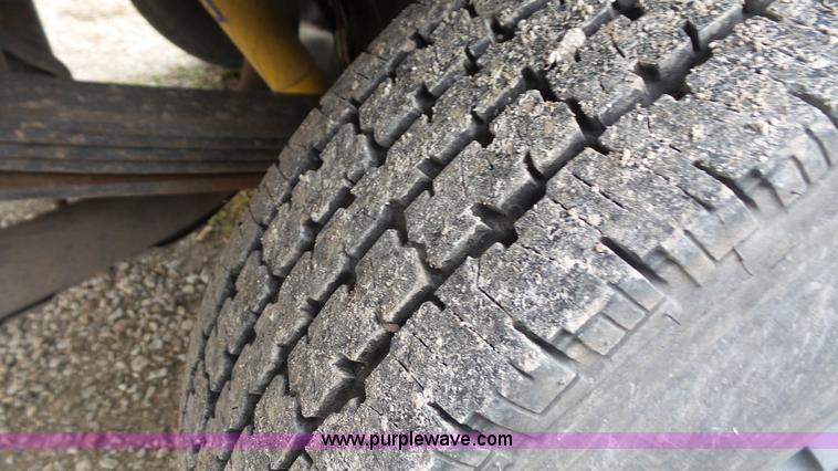 image for item K5202 1999 Ford F250 Super Duty utility truck