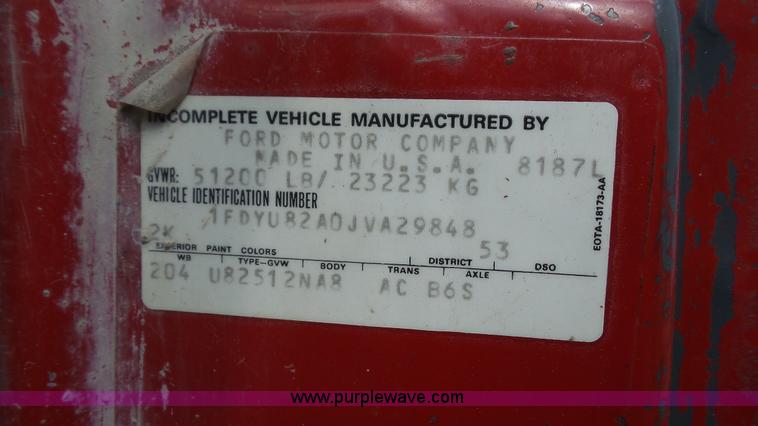 image for item K5216 1988 Ford L8000 truck cab and chassis