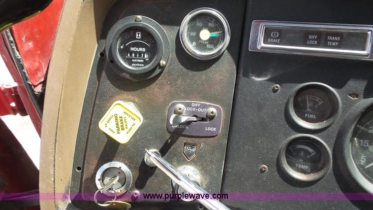 image for item K5217 1989 Ford L8000 tank truck