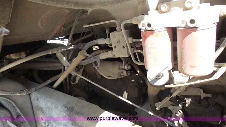 image for item K5217 1989 Ford L8000 tank truck