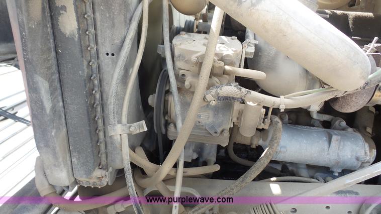 image for item K5217 1989 Ford L8000 tank truck