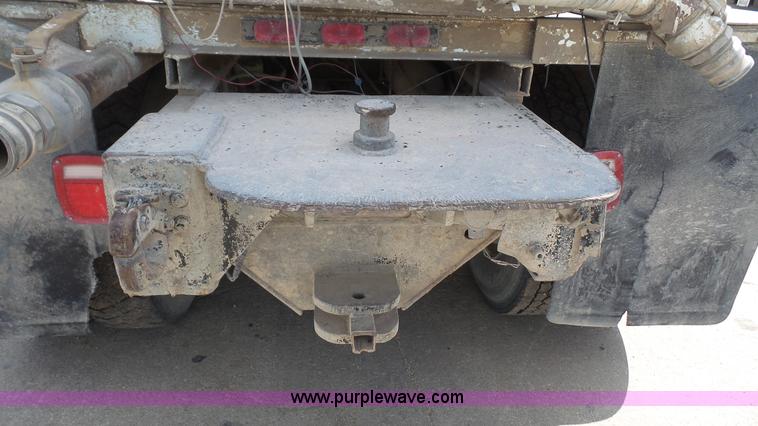 image for item K5217 1989 Ford L8000 tank truck
