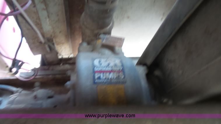 image for item K5217 1989 Ford L8000 tank truck