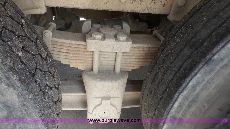 image for item K5217 1989 Ford L8000 tank truck