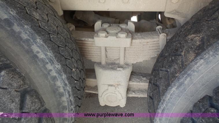 image for item K5217 1989 Ford L8000 tank truck