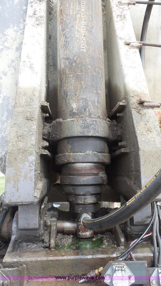 image for item K5219 1999 Travis HRS end dump trailer