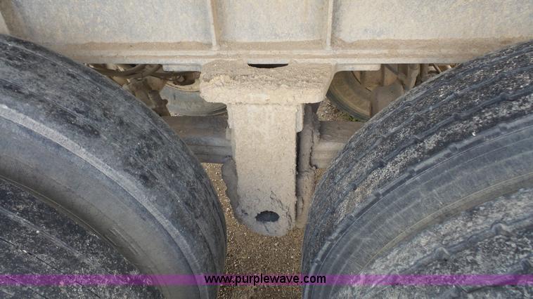 image for item K5219 1999 Travis HRS end dump trailer