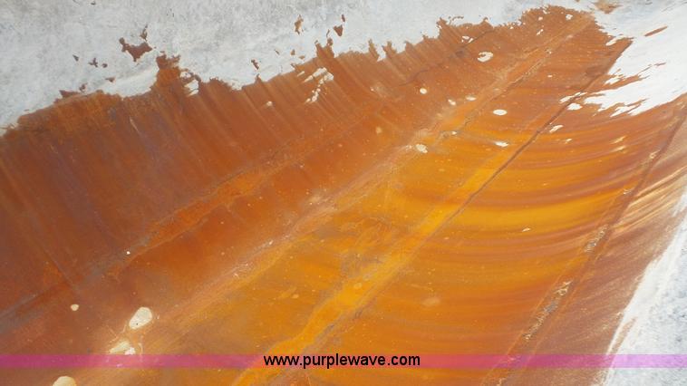 image for item K5219 1999 Travis HRS end dump trailer