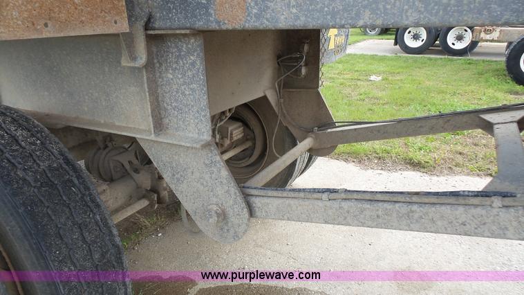 image for item K5219 1999 Travis HRS end dump trailer