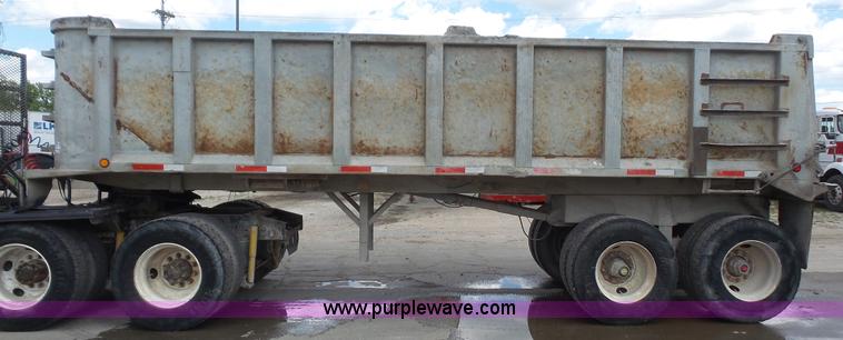 image for item K5220 1998 Hilbilt end dump trailer