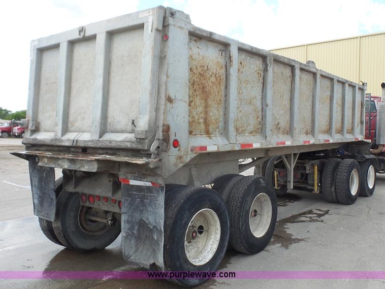 image for item K5220 1998 Hilbilt end dump trailer