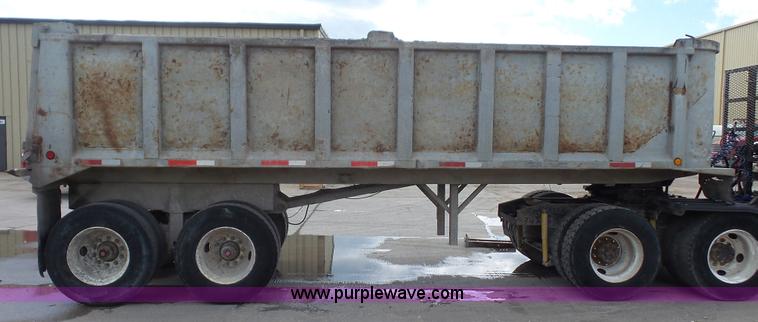 image for item K5220 1998 Hilbilt end dump trailer