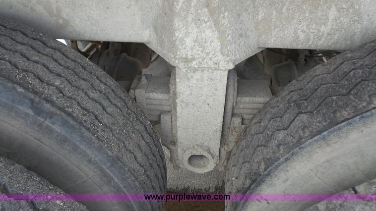 image for item K5220 1998 Hilbilt end dump trailer