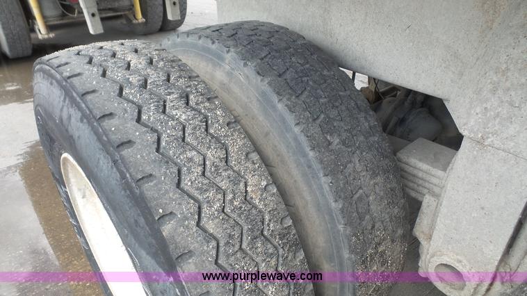 image for item K5220 1998 Hilbilt end dump trailer