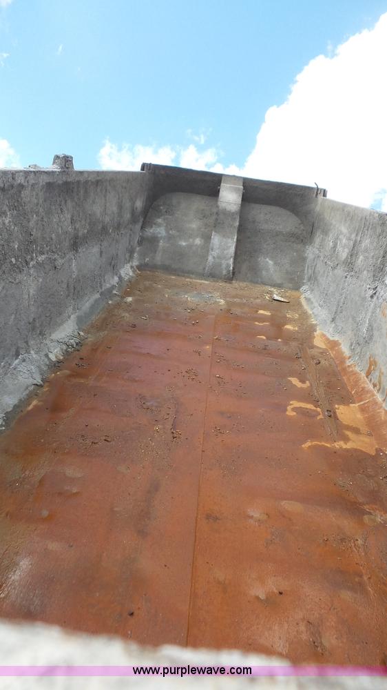 image for item K5220 1998 Hilbilt end dump trailer