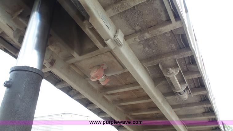 image for item K5220 1998 Hilbilt end dump trailer